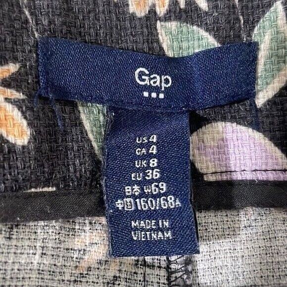 Gap Shorts Chino Textured Side Zip Tropical Floral Print Size 4 5 FOR $25 💵 💲 - Picture 4 of 7